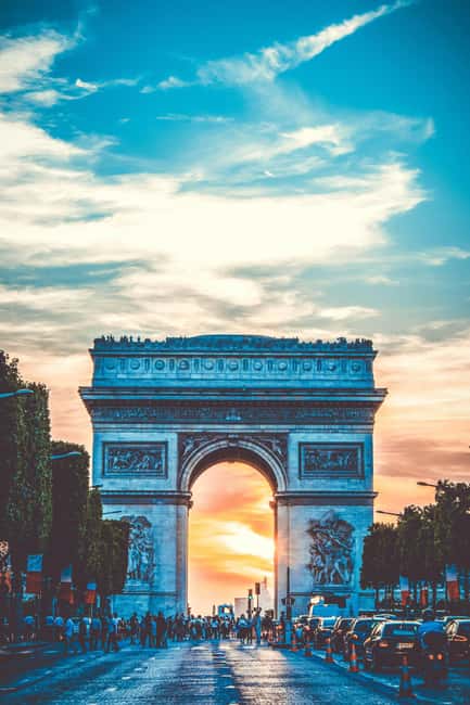 Paris: City Walking Tour and Seine River Cruise - The vibe: why a walking tour plus Seine cruise works