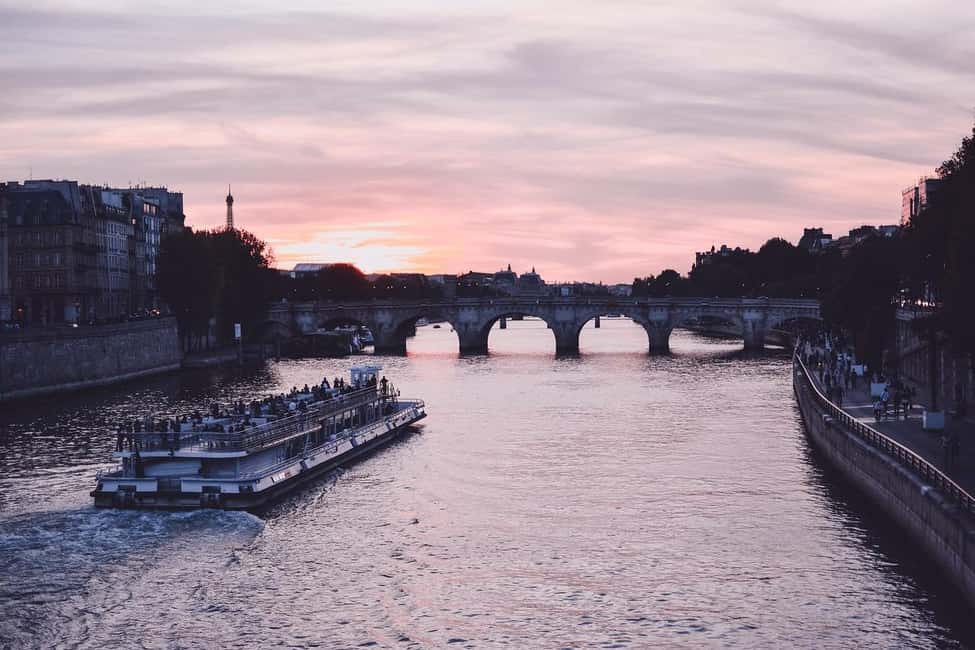 Paris: City Walking Tour and Seine River Cruise - Champs-Élysées, Grand Palais, and Petit Palais: art stops with quick windows