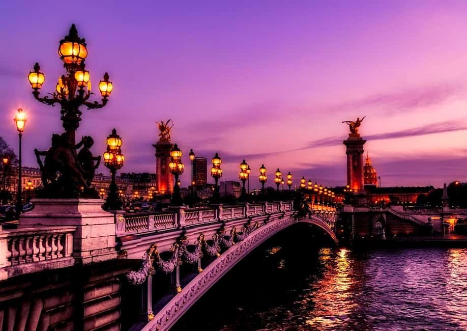 Paris: City Walking Tour and Seine River Cruise - If interiors are limited: how to keep your expectations smart