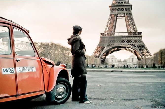 Paris Classic tour in 2CV - Eiffel Tower views from the streets, not just from afar