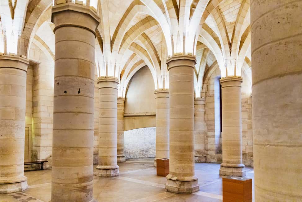Paris: Conciergerie Ticket with Histopad - Marie Antoinette’s chapel cell and the HistoPad 3D layer