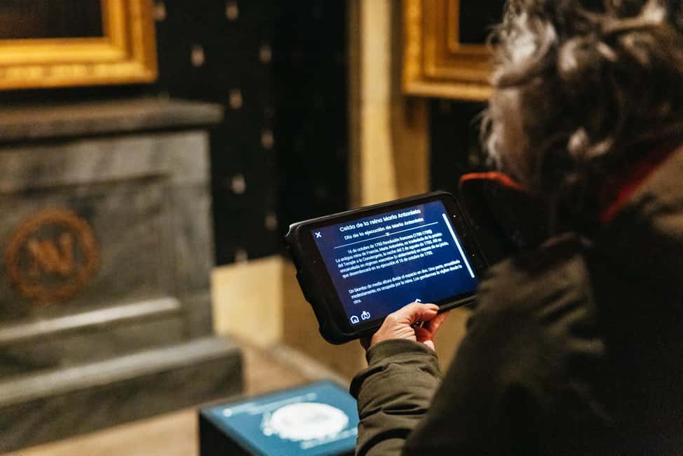 Paris: Conciergerie Ticket with Histopad - Audio guides, languages, and how to get meaning fast
