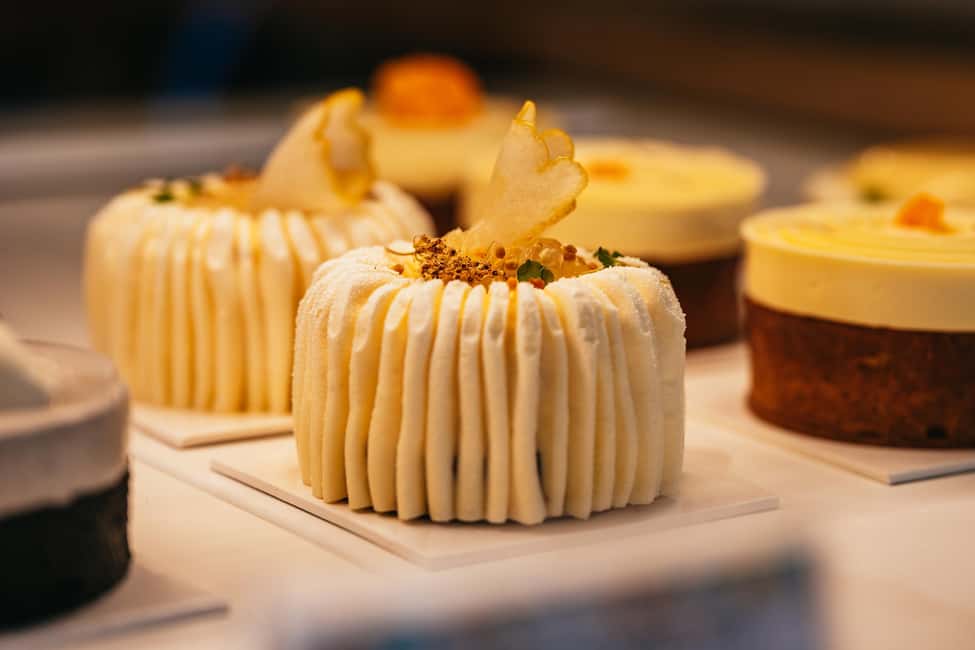 Paris: Curated Sweet Tour by a French Pastry School - The middle of the walk: bakery stops that train your palate