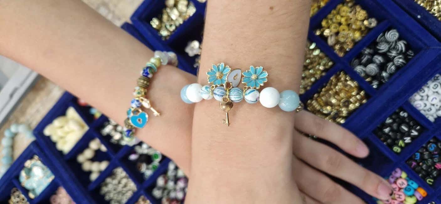 Paris: Custom Souvenir Bracelet Workshop - Semi-precious stones and accessories: how to make it look like you