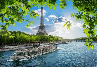 Paris: Day or Sunset Cruise with Drink, Ice Cream or Dessert - Getting your bearings at Bateaux Parisiens (Pontoon 03 by the Eiffel)
