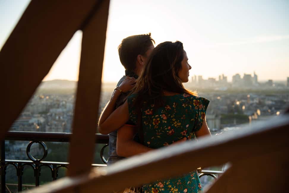 Paris: Dinner Cruise on the Seine and Eiffel Tower 2nd floor - Timing and pace: the 5 hours can feel like a 2-hour dinner