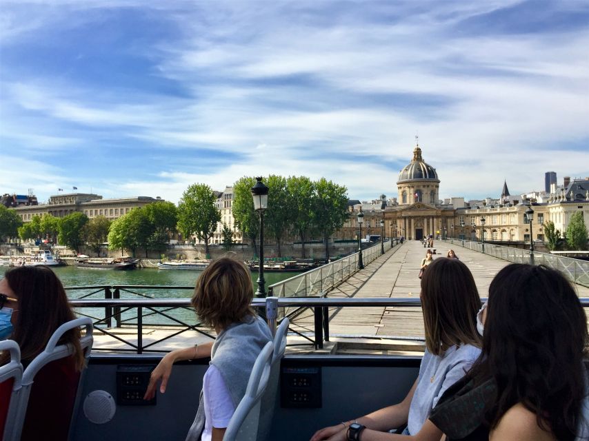 Paris: Discovery Hop-On Hop-Off and Paris by Night Tour - Louvre to Notre-Dame: The Icon Chain You Can Walk Between
