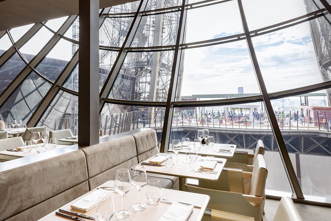 Paris Earliest Lunch at Eiffel Tower Madame Brasserie Restaurant - The mystery game before arrival: why it helps the day
