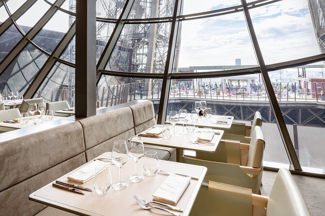 Paris Early Evening Dinner at Eiffel Tower's Madame Brasserie - Service Tempo: When the Evening Feels Smooth vs Rushed