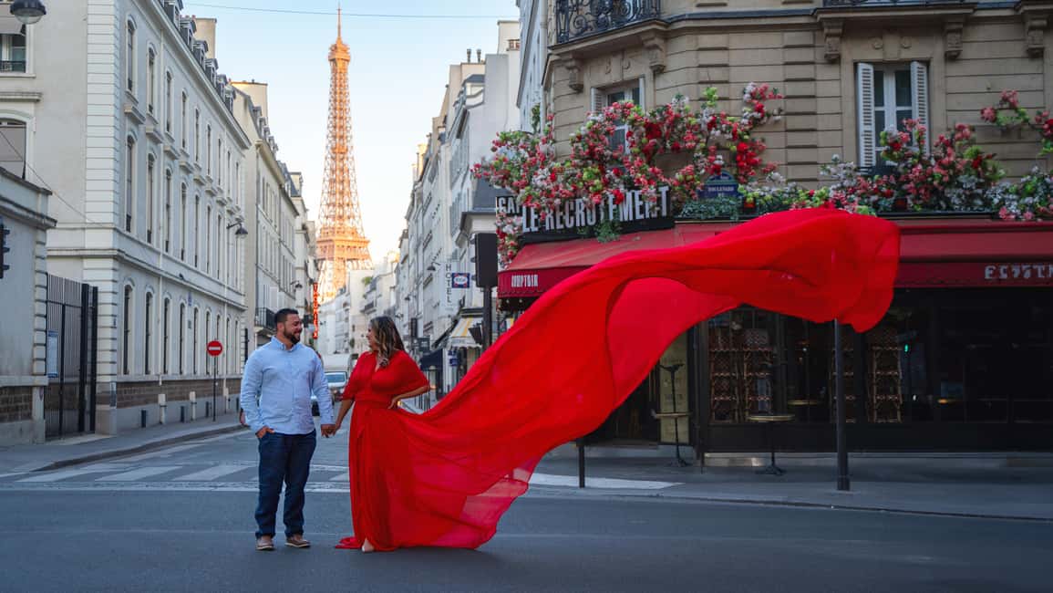 Paris: Eiffel Tower Flying-Dress Photoshoot jonadress - Practical tips to get the best Eiffel Tower flying-dress photos