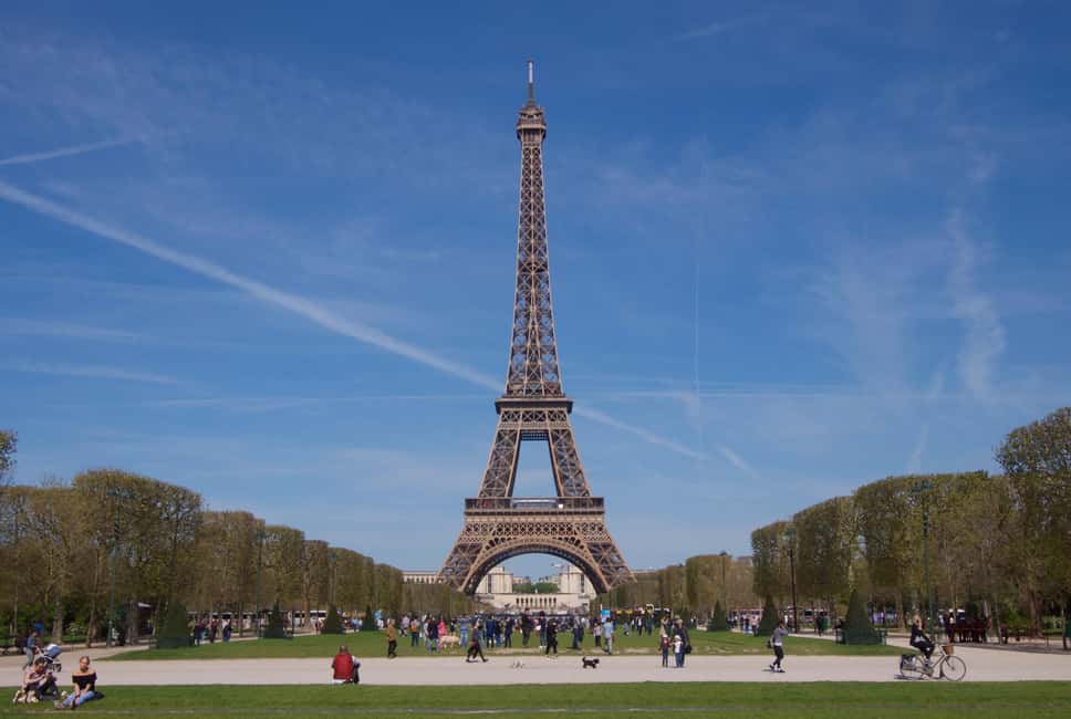 Paris: Eiffel Tower Guided Tour with Summit Access - Practical heads-up before you go