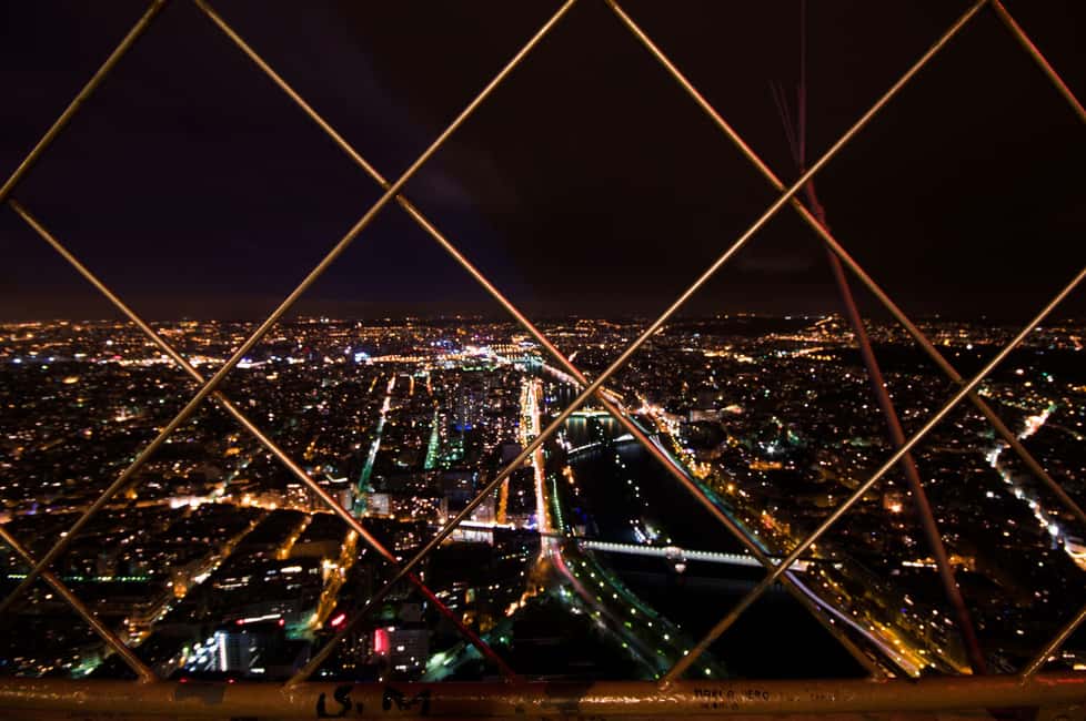 Paris: Eiffel Tower Guided Tour|Summit & second floor access - The guide experience: English stories, humor, and Q&A time