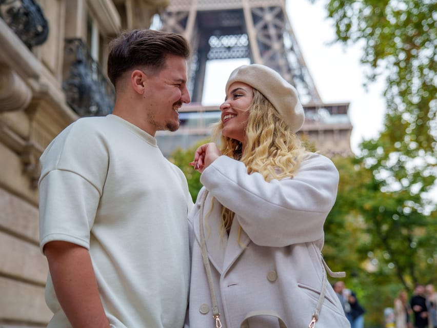 Paris: Eiffel Tower Photoshoot with a Professional - Timing, Weather, and How to Dress for Eiffel Tower Photos