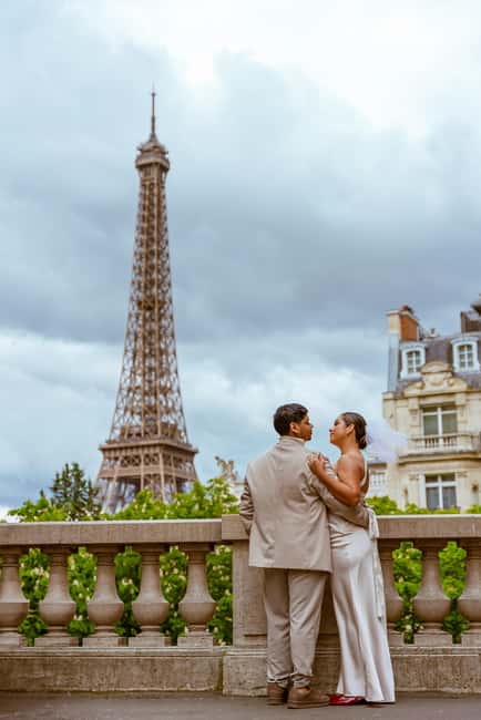 Paris: Eiffel Tower Street Photoshoot - Why This Eiffel Tower Street Shoot Feels More Real Than a Standard Photo Spot