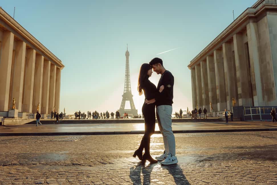 Paris: Eiffel Tower Street Photoshoot - The Main Photo Stop: 30 Minutes at a Viewpoint That Helps You Look Your Best