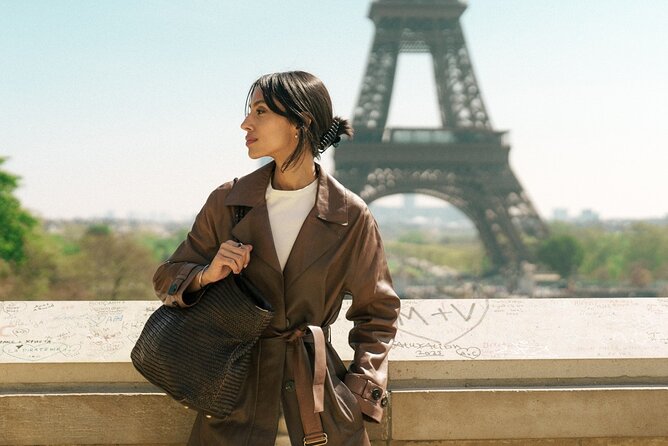 Paris: Eiffel Tower Vintage Photoshoot - Key Things You’ll Notice Right Away