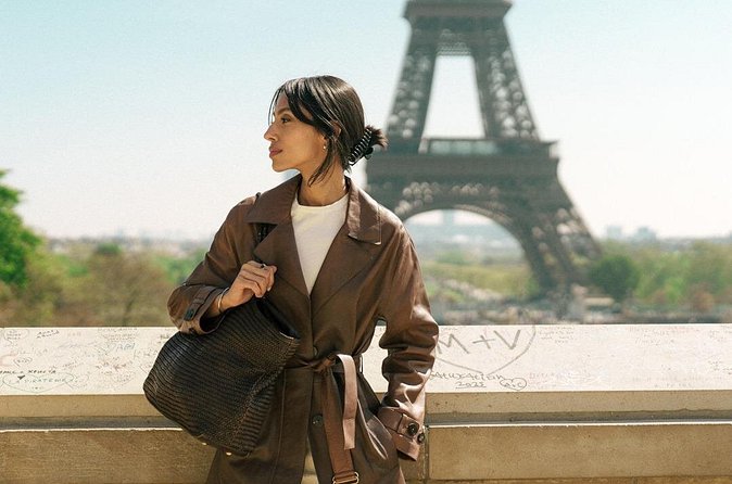 Paris: Eiffel Tower Vintage Photoshoot - Your Shoot Flow: What Happens During the Session