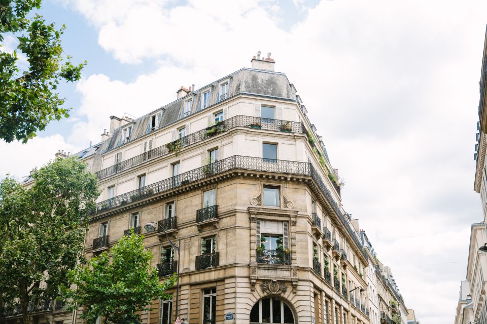 Paris: Emily Inspired Walking Tour - Place Saint-Michel: a filmed performance with a historic Paris backdrop