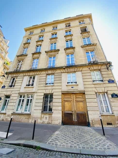 Paris: Explore the City Like Emily Tour - Filming Locations - Emily’s Apartment Area: When the Show Becomes Real Street Geography
