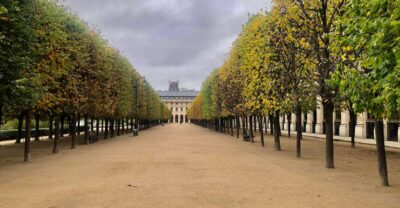 Paris: Fashion History Walking Tour in the Heart of Paris - Meeting at La Comédie-Française: A Smart First Step