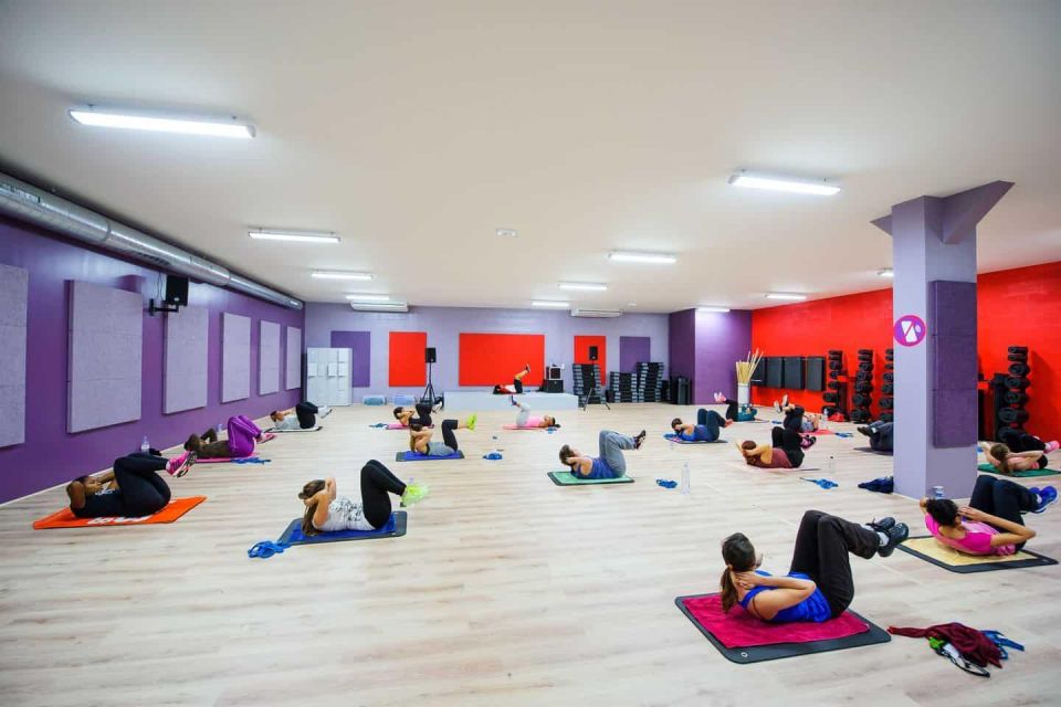 Paris: Fitness Pass with Access to Top Gyms - Small Group Reality: What the Limited Numbers Mean