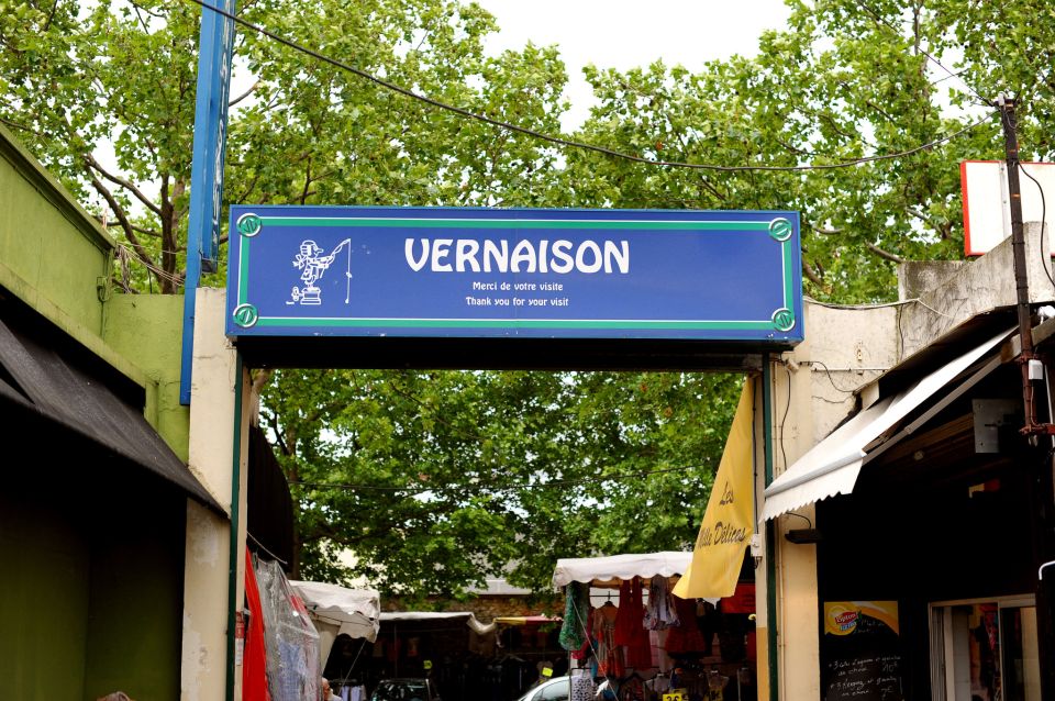 Paris: Flea Market Insider's Tour in Extra-Small Group - Meeting at Porte de Clignancourt: the easiest way to start smart