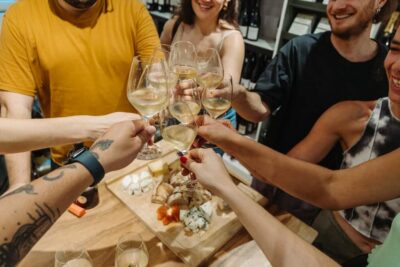 Paris: Food and Wine Tasting Walking Tour in Le Marais - The butter croissant opener: why this start matters
