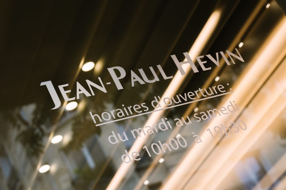 Paris: Food and Wine Tasting Walking Tour in Le Marais - Chocolate and macarons: the stop with real craft