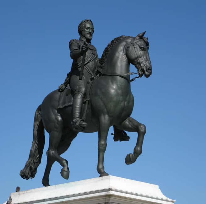 Paris: French Monarchy Intrigues Walking Tour - Should you book this Paris French Monarchy Intrigues walking tour?