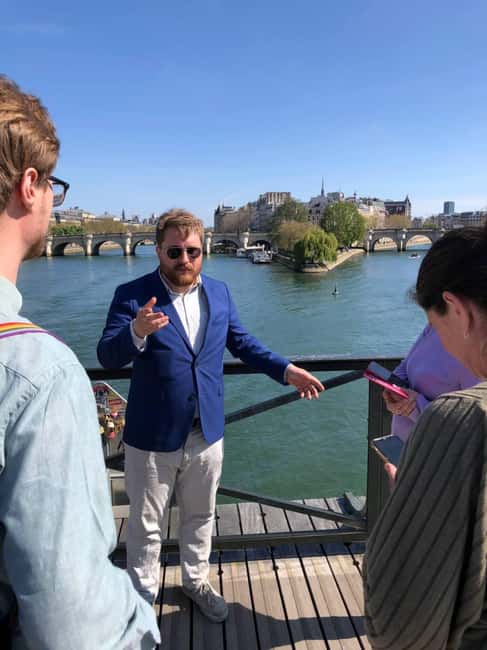 Paris: French Monarchy Intrigues Walking Tour - Ile de la Cité: tightening the political knot in the center of the city