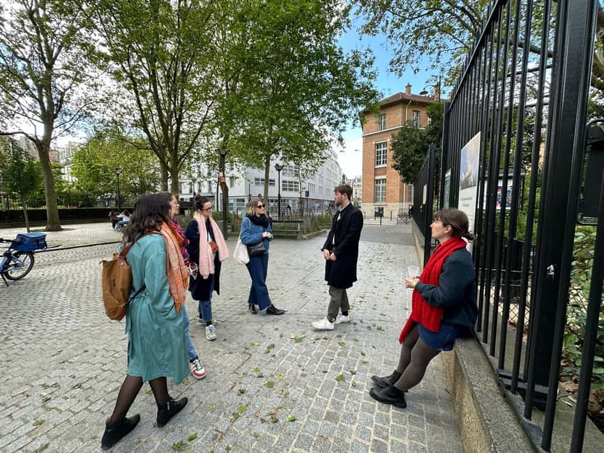Paris: French Revolution Tour Relive the 14th July 1789 - A viewpoint stop where you can picture the moment