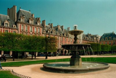 Paris: French Revolution Walking Tour - Starting at the Fontaine au Sphinx: Getting Your Bearings in Châtelet