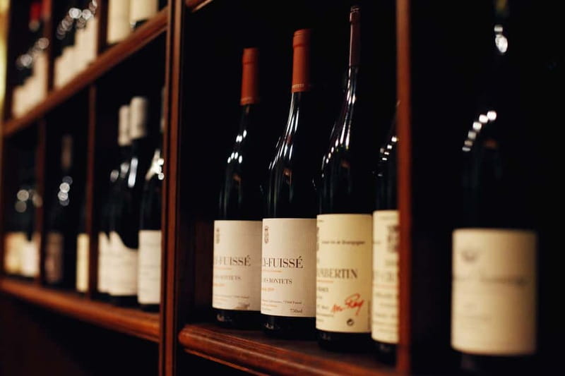 Paris: French Wine Tasting Class with Sommelier - Champagne making, labels, and the stuff you’ll use ordering