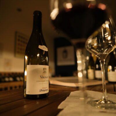 Paris : French wine tasting in Montmartre - Les Piqueurs cave: cozy, guide-forward, and built for a smooth hour