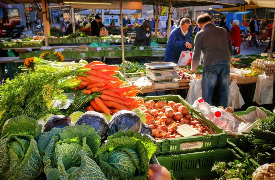 Paris: Gastronomic Private Walking Tour with Food Tastings - Price and value: is $313 per private group “fair”?