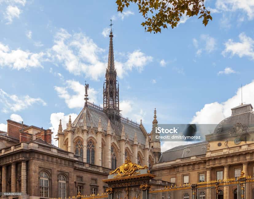 Paris: Ghosts and Dark Stories Guided Walking Tour - Price and time: is $42 worth 1.5 hours?