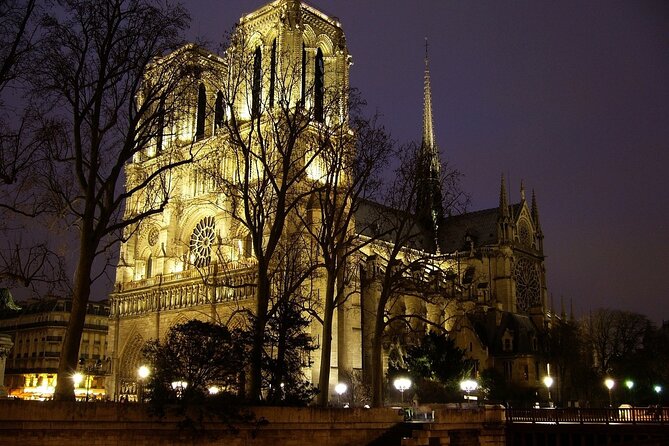 Paris Ghosts and Dark Stories Tour - Key things that make this tour work