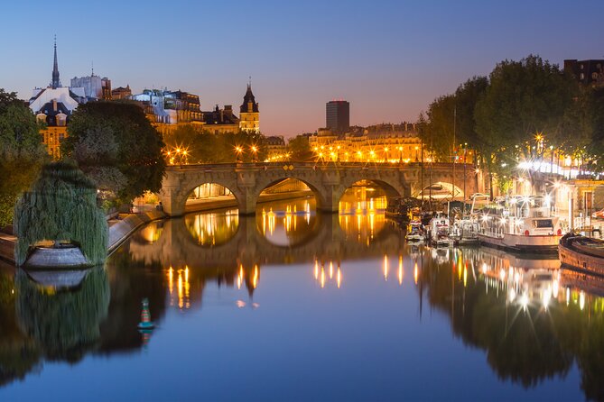 Paris Ghosts and Dark Stories Tour - Quai de l’Horloge and the Seine’s darker tales