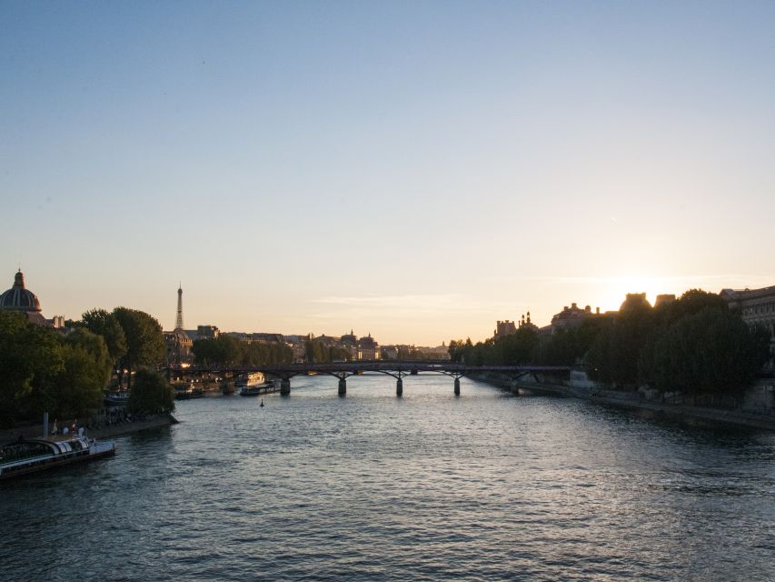 Paris: Ghosts, Legends & Mysteries Evening Walking Tour - Fontaine des Innocents: history you can stand next to