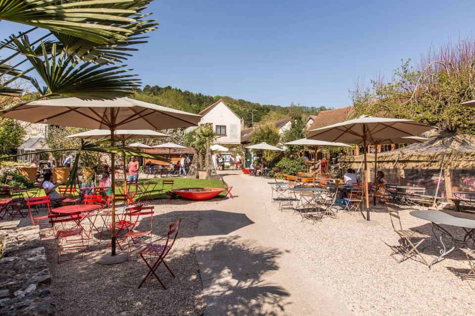 Paris: Giverny & Versailles Small Group or Private Tour - Getting there and meeting point: start your day without chaos