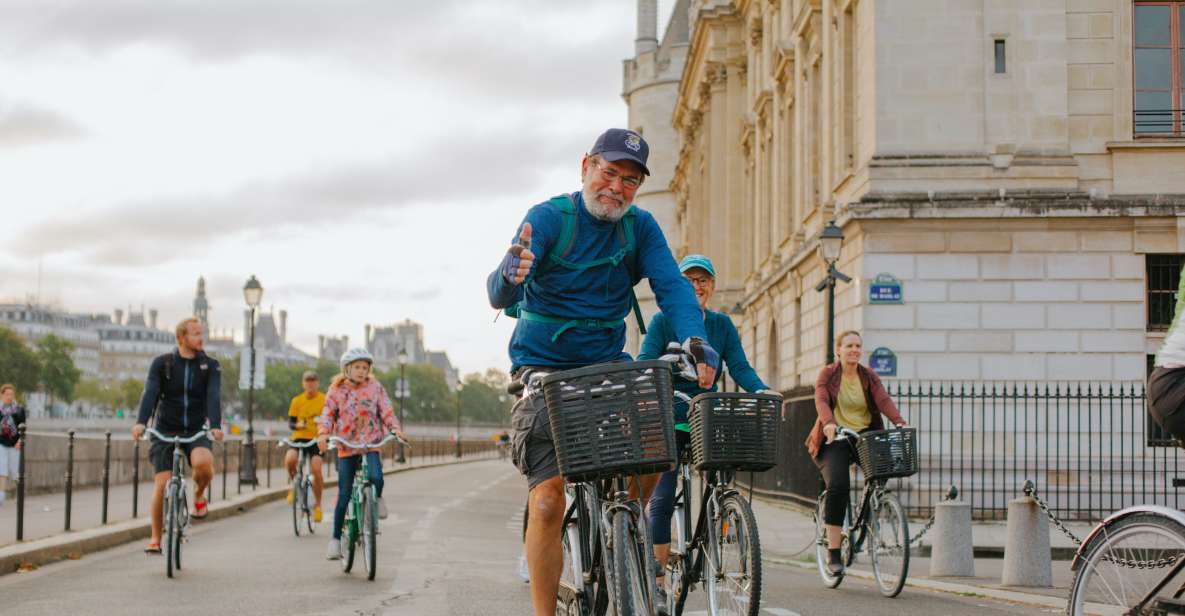 Paris: Guided Bike Tour Like a Local - Le Peloton Café: the easiest way to start feeling local