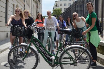 Paris: Guided Bike Tour Like a Local - Riding rhythm: how the tour stays easy without feeling rushed