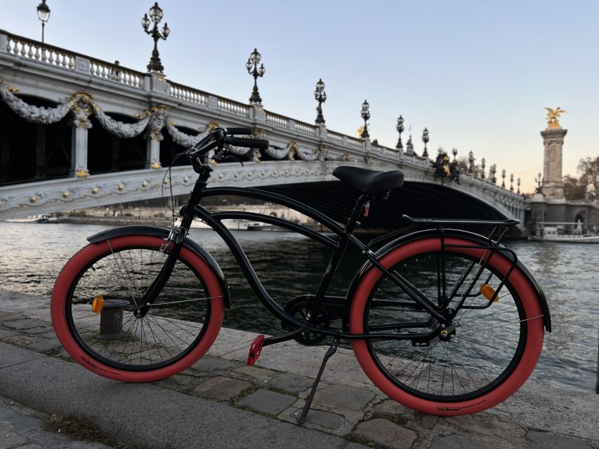Paris: Guided City Highlights Bike Tour - Starting out at 10 Rue de la Paix (and finding the bikes)