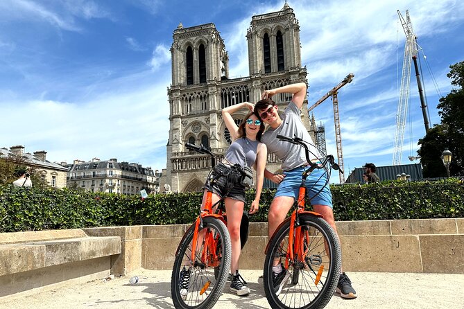 Paris Guided City Sightseeing Tour by Bike or E-Bike - Hotel de Ville and Sainte-Chapelle: Gothic and Government Side by Side