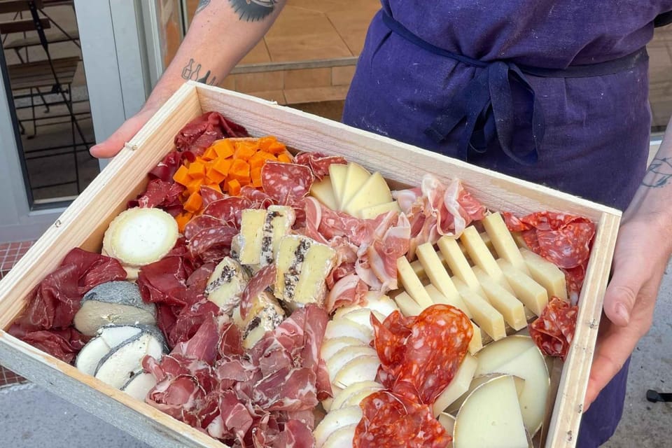 Paris: Guided Montmartre Walking Tour with Food & Wine - Cheese, Cold Cuts, and Wine: The Savory Finish at a Local Wine Bar