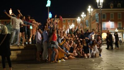 Paris: Guided New Year's Eve Bar Crawl with Drink - Your first bar: welcome shot, ice-breakers, and drinks deals that set the tone