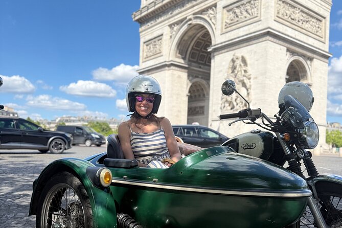 Paris: Guided Side Car Tour on the Left Bank - Meet at Le Petit Plateau and set yourself up for an easy start