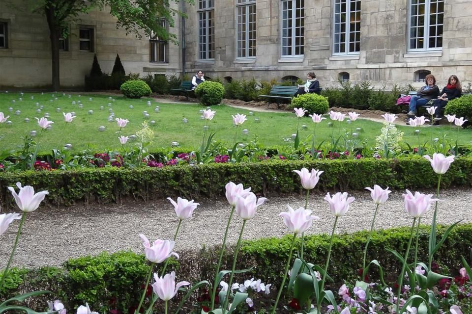 Paris: Guided tour of Marais in German - Why Marais works so well with a Jewish Quarter lens