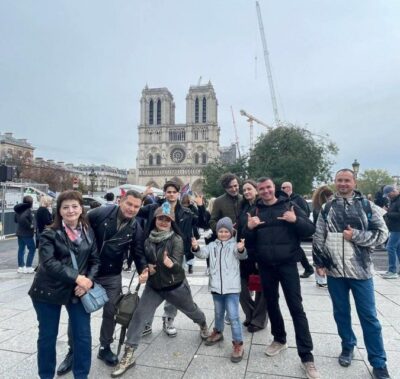 Paris: Guided Walking Tour from Opera Garnier to Notre-Dame - Where you start and how the tour gets moving