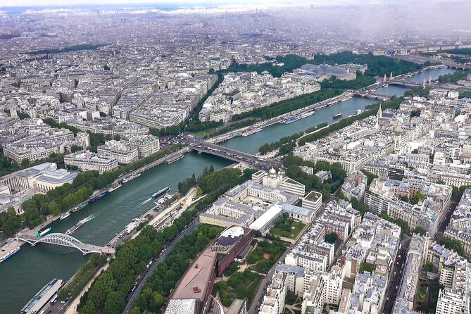 Paris Half Day Tour & Cruise, Private Guide & Louvre Entrance - Who This Tour Suits Best (And Who Might Be Happier Skipping)